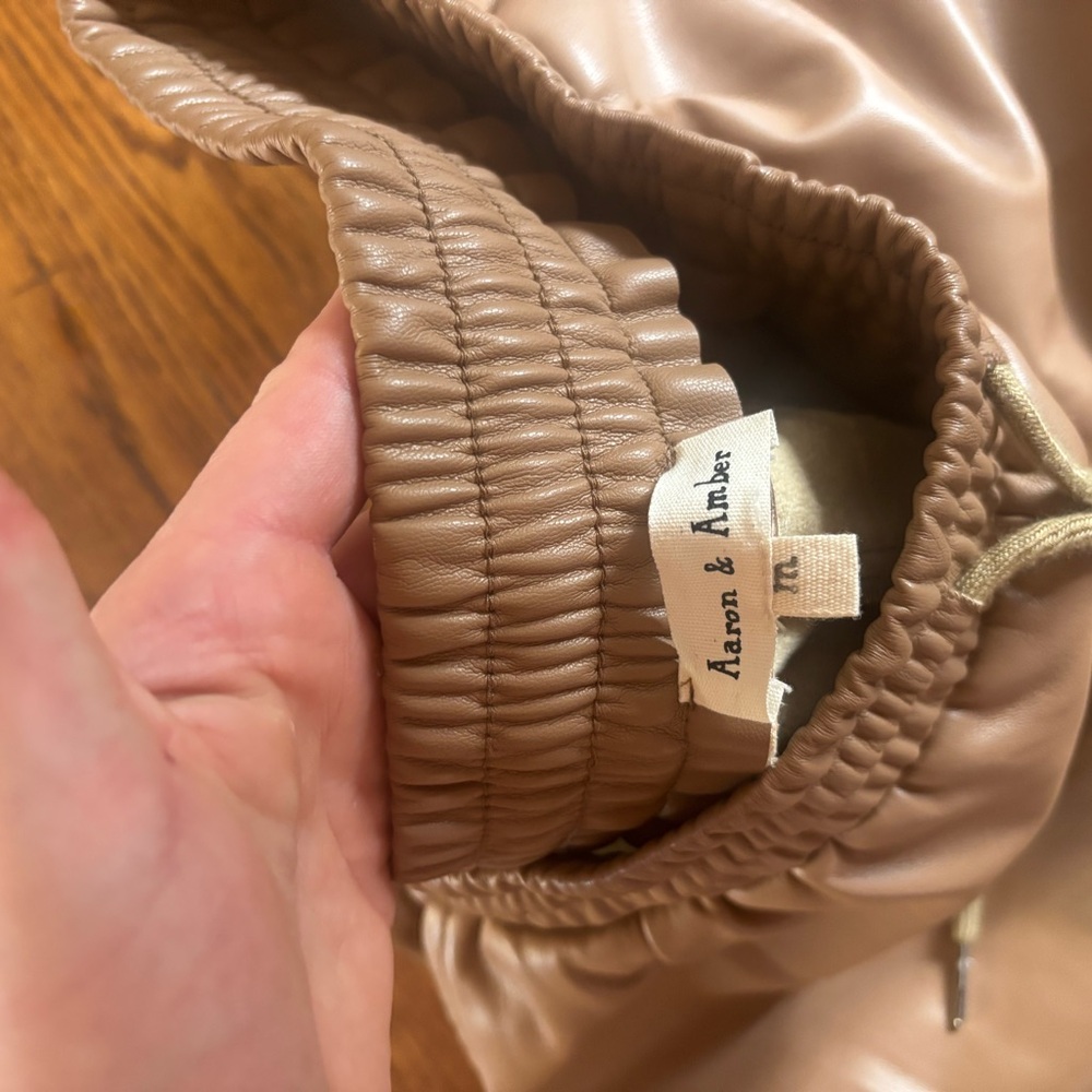 Aaron & Amber Women's Tan Cropped Pants